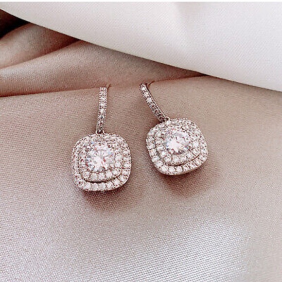 NWT STERLING SILVER DIAMOND EARRINGS - Picture 2 of 3